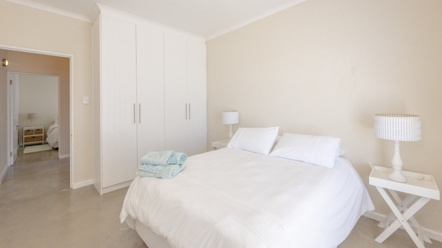 6 Bedroom Property for Sale in Agulhas Western Cape